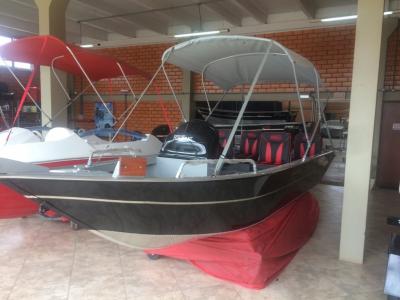 Lancha FortBoat Advance 520 c/ Motor 40 HP ELPTO 4T Mercury