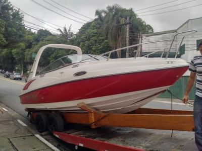 Lancha Fortmarine 240 Gabinada com motor de centro 150 HP Alpha Diesel 