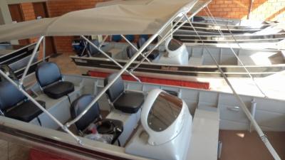 Lancha FortBoat Premium 500 c/ Motor 30 HP EH Mercury 