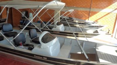 Lancha FortBoat Premium 500 c/ Motor 30 HP EH Mercury 