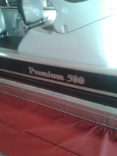 Lancha FortBoat Premium 500 com Motor 40 HP EO Mercury