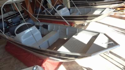 Lancha FortBoat Premium 500 com Motor 40 HP EO Mercury