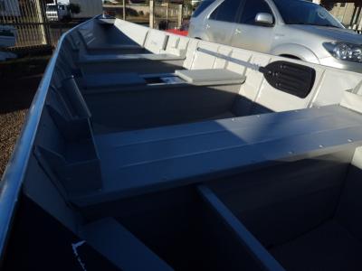 Conjunto Barco de Aluminio Fortboat Life 500 + Motor 30HP M Mercury + Carreta