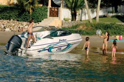 Lancha Focker 215 + Motor 90 HP ELPTO 2 Tempos Mercury