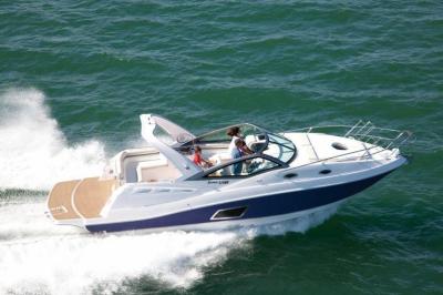 Lancha Focker 320 + Motor  Ã  gasolina 5,7L MPI Bravo Three Mercruiser