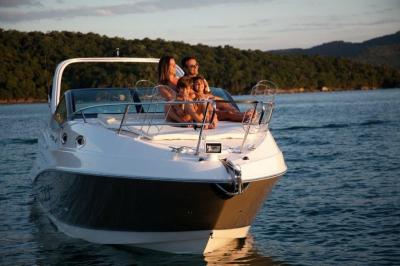 Lancha Focker 320 + Motor  Ã  gasolina 5,7L MPI Bravo Three Mercruiser