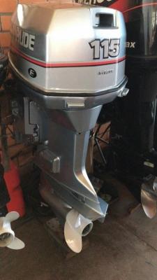 Motor de Popa 115 HP Evinrude semi novo