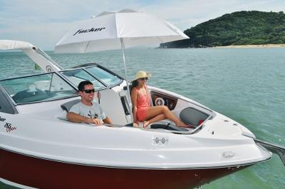 Lancha Focker 265 Open + Motor Mercruiser 4.3L MPI Alpha One (220HP) 